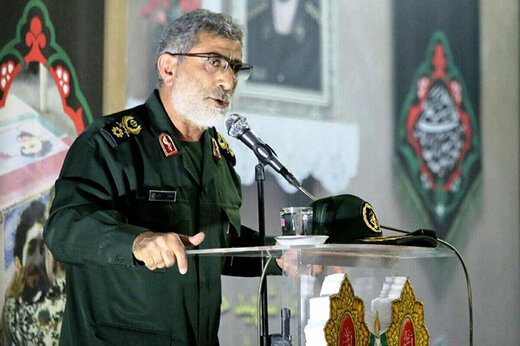 تصویری معنادار از فرمانده بلندپایه نظامی ایران و سردار سلیمانی در عراق
