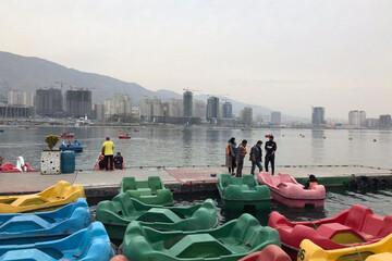 تصاویر | شلوغی دریاچه چیتگر در روزهای کرونا و مردمی که برای جان خود هم ارزش قائل نیستند!