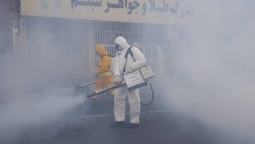 عملیات ضدعفونی محله صادقیه توسط آتش نشانان