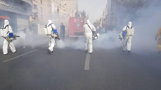 عملیات ضدعفونی محله صادقیه توسط آتش نشانان