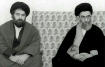 عکسی از همنشینی سیداحمد خمینی با آیت‌الله خامنه‌ای ؛۳۰ سال پیش