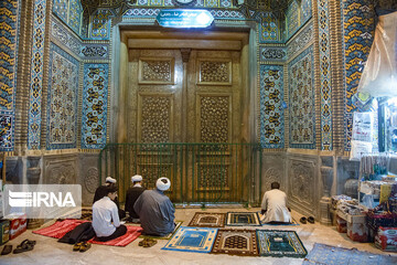 معترضان تعطیلی حرم در قم