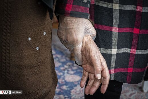 تصاویر پیرترین کرونایی کشور | «خاور» در ۱۰۴ سالگی کرونا را شکست داد