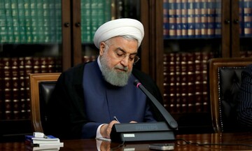پایگاه اطلاع رسانی دولت: رئیس جمهور در پیامی درگذشت مادر شهیدان بیات را تسلیت گفت