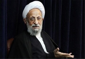 انتقاد آیت الله مصباح یزدی از افرادی که با اغراض سیاسی به بسته شدن حرم ها اعتراض می کنند
