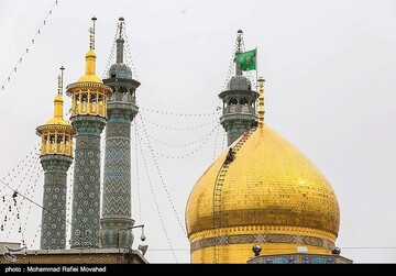 شستشوی گنبد حرم حضرت معصومه (س) در آستانه سال جدید