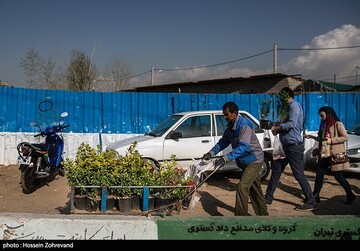 شلوغی بازار گل در روزهای کرونایی