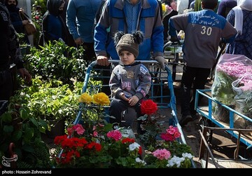 شلوغی بازار گل در روزهای کرونایی