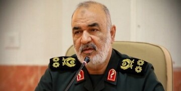 امیدواری فرمانده کل سپاه برای عبور از روزهای سخت کرونا /راه اندازی ۲۱ کارگاه مردمی تولید ماسک /کشف چندین انبار احتکار مواد بهداشتی توسط اطلاعات سپاه