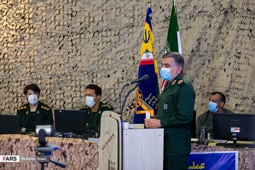 بازدید علی لاریجانی از بیمارستان صحرایی سپاه