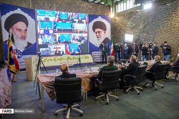 بازدید علی لاریجانی از بیمارستان صحرایی سپاه