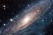 ببینید | تصویری شگفت انگیز از زوم کردن تلسکوپ هابل در کهکشان