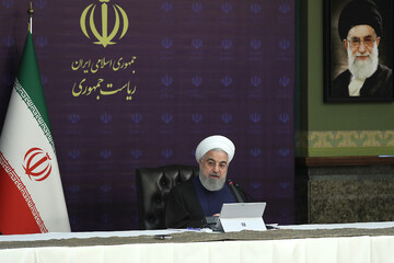 ایران از پیک کرونا ویروس عبور کرده است؟ /روحانی: ممکن است کرونا یک یا دو سال در ایران باشد