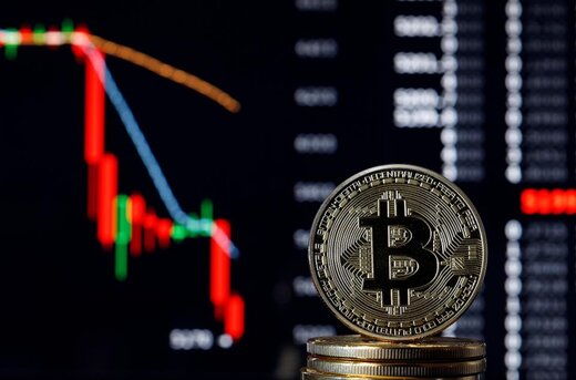 ریزش عجیب و غریب قیمت بین‌کوین
