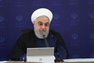 Rouhani hails CBI report on currency situation