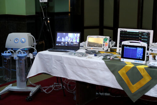 بازدید از نمایشگاه دستاوردها و محصولات علمی و فناوری کشور در مبارزه با بیماری کرونا