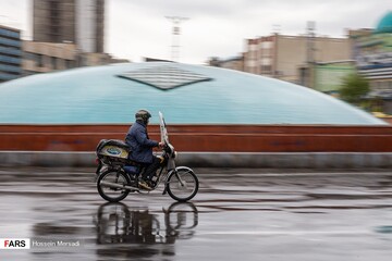 بارش باران در تهران / سه‌شنبه ۱۹ فروردین