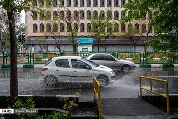 بارش باران در تهران / سه‌شنبه ۱۹ فروردین