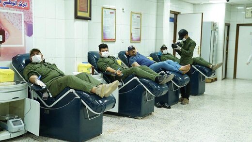 خون دادن اعضای حشد الشعبی