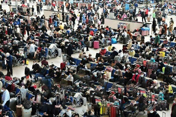 تصاویر | تصویری عجیب از ایستگاه راه آهن ووهان چین