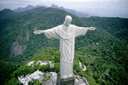 ببینید | همدردی مجسمه مسیح در برزیل با جامعه پزشکی جهان