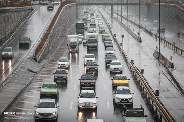 بیشتر خیابان‌های تهران اسیر ترافیک صبحگاهی است