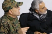 ببینید | شهید سلیمانی و فرمانده نظامی حزب الله لبنان در اتاق عملیات سوریه