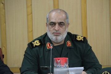 فرمانده سپاه قدس گیلان:  ایران در مقابله با ویروس منحوس کرونا از کشورهای صنعتی پیشی گرفت / بیانیه ستادکل نیروهای مسلح به مناسبت روز ارتش