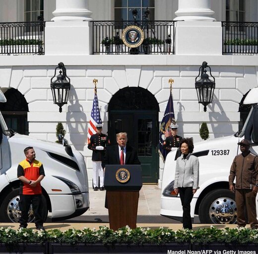 ترامپ:  کامیون داران آمریکایی منبع حیات اقتصاد هستند
