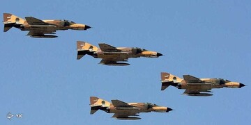 کل ایران زیر بال جنگنده بمب افکن اِف ۴ /ورود فانتوم به لیست بهترین جنگنده‌های سده بیستم میلادی +عکس