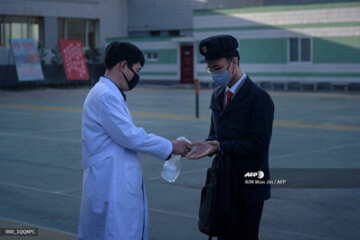 ببینید | دانشجویان کره شمالی هم از کرونا ترسیدند