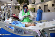 ببینید | دعا و قرآن خواندن کادر پزشکی بیمارستان‌ کرونایی قم برای سلامتی بیماران