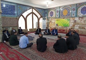 دیدار مدیر کل تعاون، کار و رفاه اجتماعی خوزستان با اعضای کمیته هفته کارگر