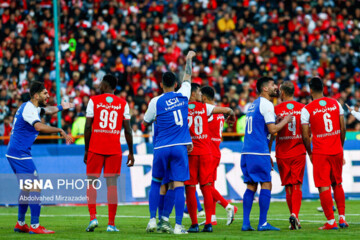 استقلال و پرسپولیس  از خرید بازیکن و مربی خارجی محروم شدند!