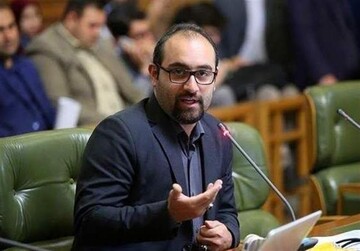 عضو شورای شهر: ستاد کرونا در بازگرداندن مردم به اشتغال عجله کرد