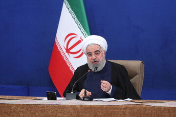 روحانی:درمبارزه با کرونا راه‌میانه را انتخاب کردیم/بازگشایی‌ها پلکانیست