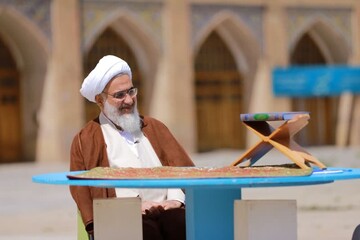 قدردان زحمات کارگران و معلمان باشیم