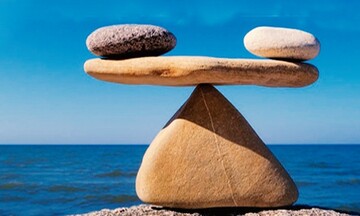 روز دهم؛ مثل ترازوی سنگ و گِل مولانا