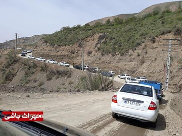 بازدید از گل‌های لزور روستای کندر ممنوع شد