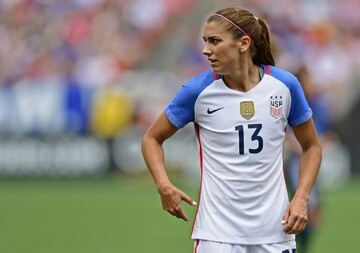 واکنش ستاره تیم فوتبال زنان آمریکا به پیروزی بایدن در انتخابات/عکس