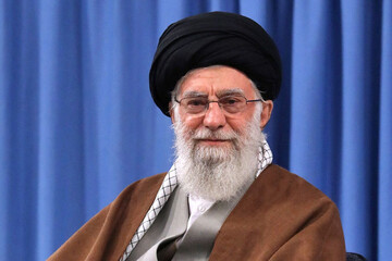 قائد الثورة الاسلامية يعزي باستشهاد عدد من كوادر بحرية الجيش الايراني