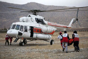 ببینید | تصاویر داخل هلیکوپتر امداد پس از امداد هوایی به کوهنوردان حادثه دیده در ارتفاعات اطراف سد کرج