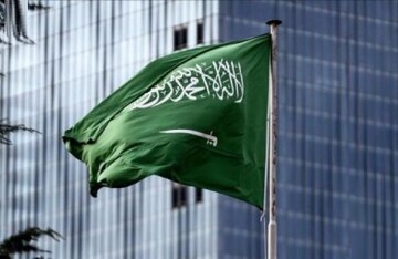عربستان به حالت آزادباش درآمد؛ مساجد باز شدند/عمره و زیارت همچنان تعطیل است