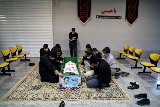 تصاویر | آخرین وداع با پیکرِ همرزم سردار سلیمانی در معراج شهدا تصاویر | آخرین وداع با پیکرِ همرزم سردار سلیمانی در معراج شهدا