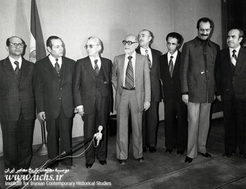 آیت الله طالقانی فریب گروه‌های تجزیه طلب را خورده بود؟/جدال نهضت آزادی با یک تاریخ‌پژوه بر سر نقش مهندس بازرگان در استعفای تیمسار قرنی 
