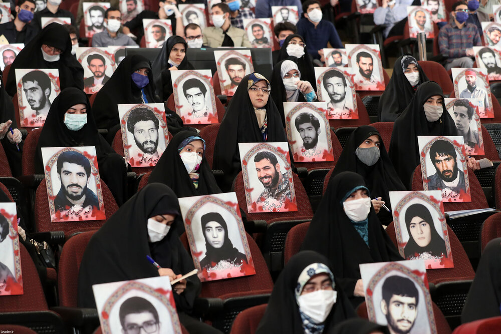 ارتباط تصویری رهبر انقلاب با نمایندگان تشکل‌های دانشجویی