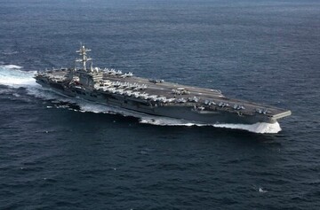 کشتی جنگی آمریکا برای مقابله با نفتکش ایران راهی کارائیب شد/عکس