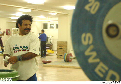 رونمایی از قیصر وزنه برداری ایران؛ پاشنه‌ها را بالا بکش!