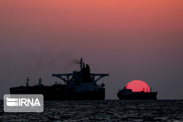 نخستین نفتکش ایرانی به سواحل ونزوئلا رسید