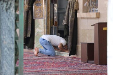 تصاویری از بازگشایی حرم حضرت زینب (س)